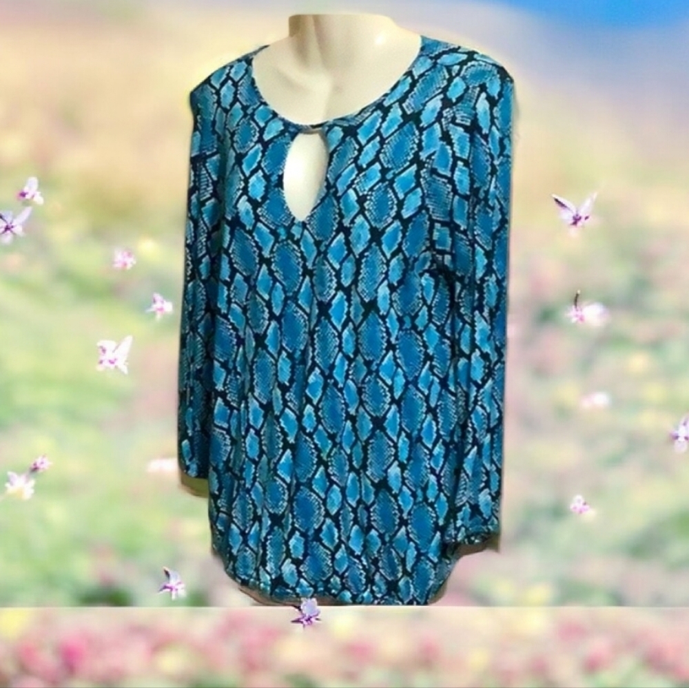 Michael Kors long sleeve, top snake pattern, turquoise, black, white XS…